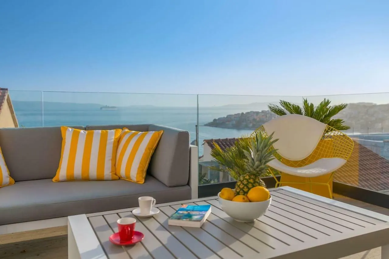 Luxury Villa Riva With Infinity Pool Okrug Gornji